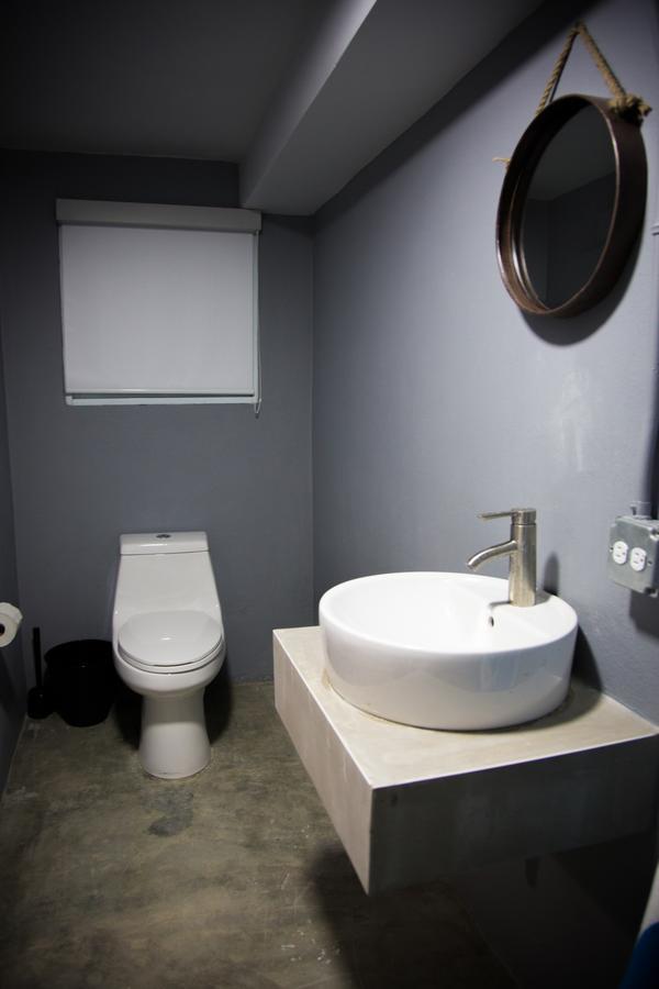 Nomada Urban Beach Hostel- Calle Loiza (Adults Only) Сан Хуан Екстериор снимка