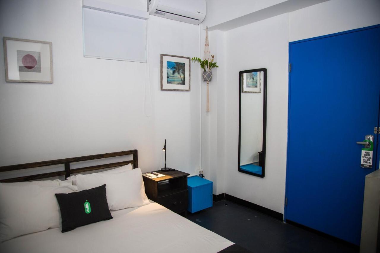 Nomada Urban Beach Hostel- Calle Loiza (Adults Only) Сан Хуан Екстериор снимка